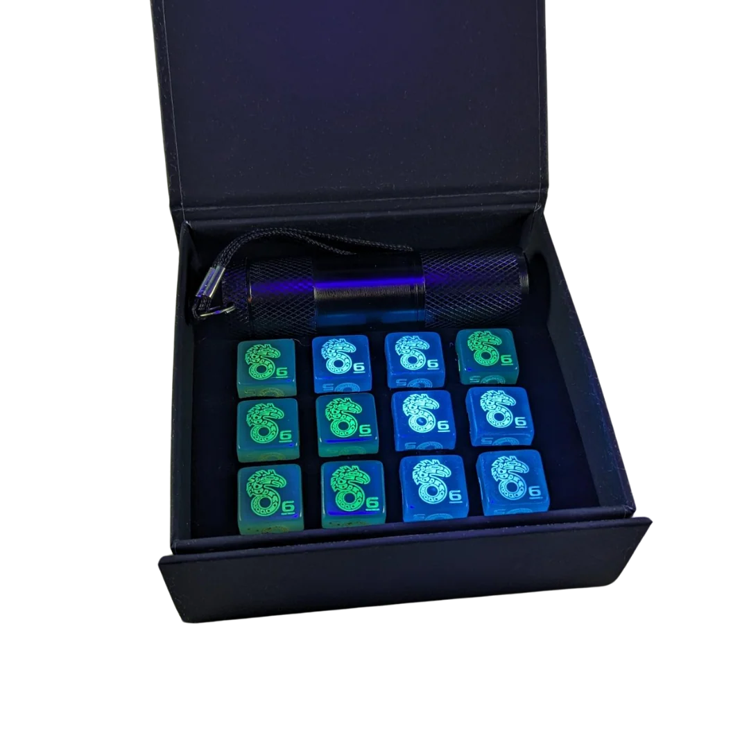 Shadowrun: UV Dice with Flashlight - Image 3